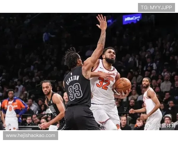 尼克斯与篮网激烈对决 双方全力争夺纽约篮球荣耀